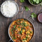 A top-down shot of tofu tikka masala.